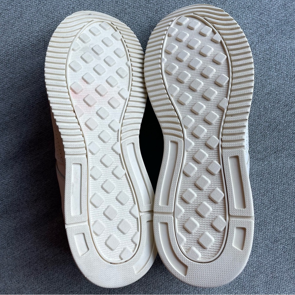 Everlane The Trainer Cream Unisex Sneaker - Picture 9 of 11